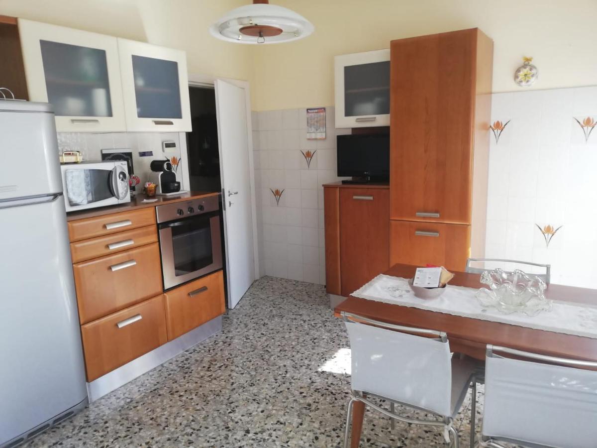 La Coquille Appartamento Vicino All'Ospedale Negrar Bagian luar foto